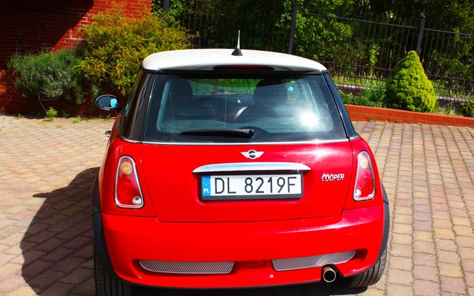 MINI Cooper cena 14700 przebieg: 173000, rok produkcji 2005 z Legnica małe 56